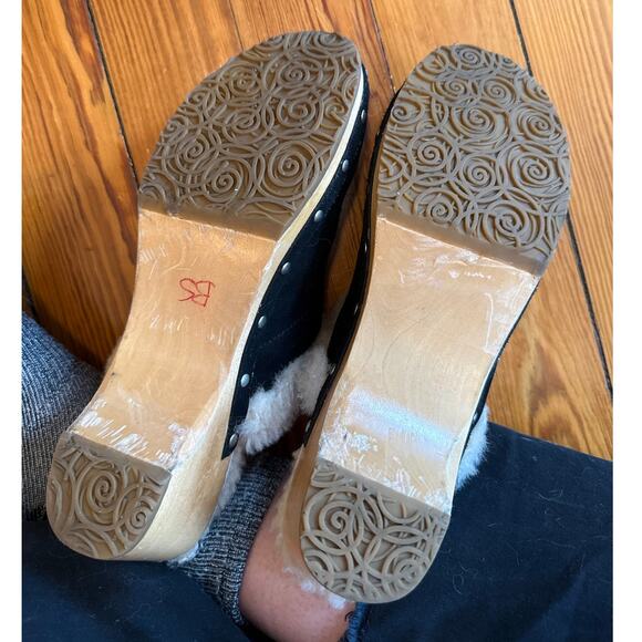 UGG Australia Black Shearling Lined Wooden Clog Mules, Sz 41 US 10 - Picture 5 of 8